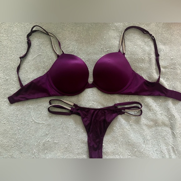 Victoria’s Secret Very Sexy Sparkle Plum Bra and Thong Set - Picture 2 of 3
